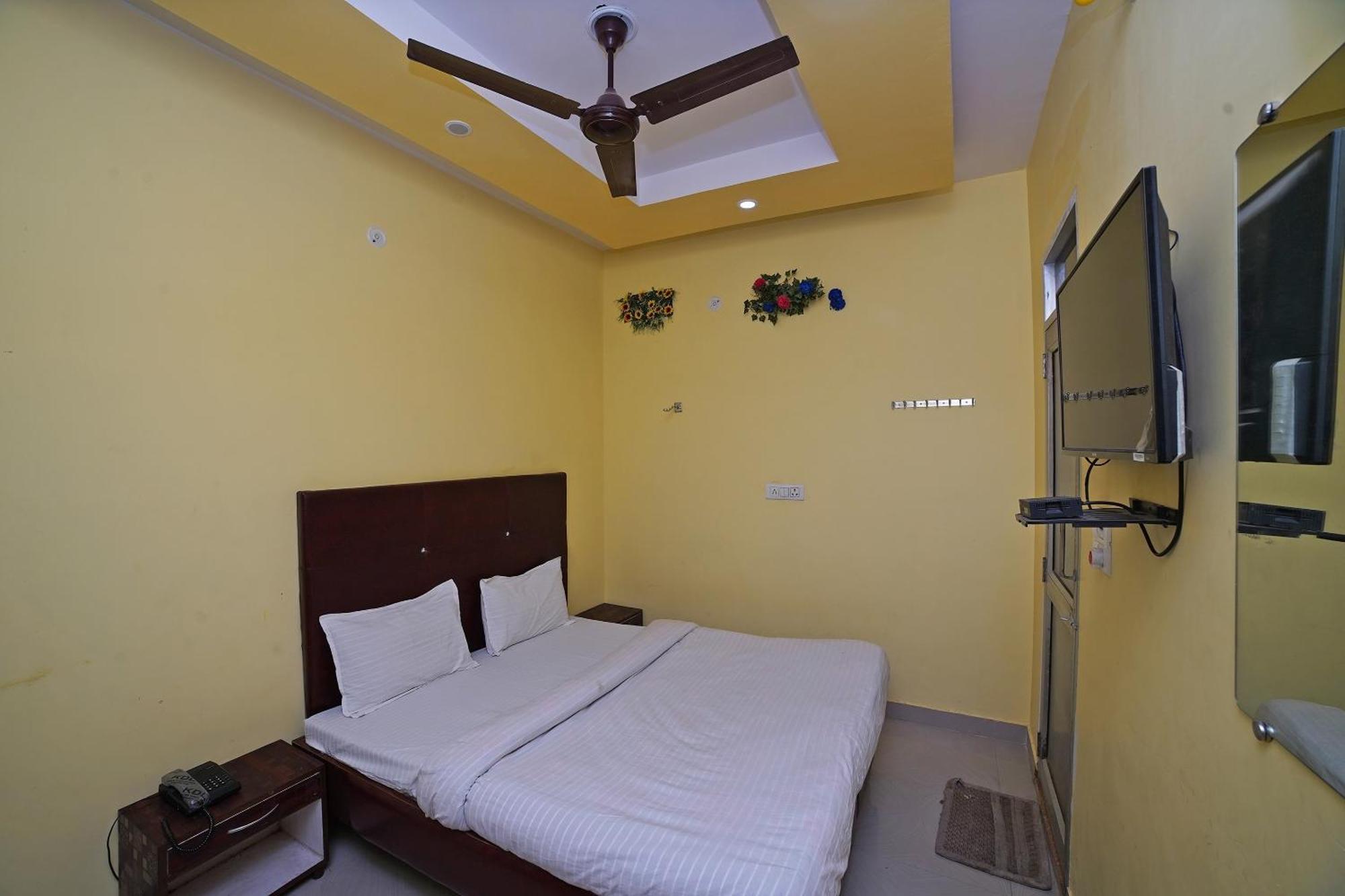 Hotel O Rama Palace Moradabad Exteriör bild